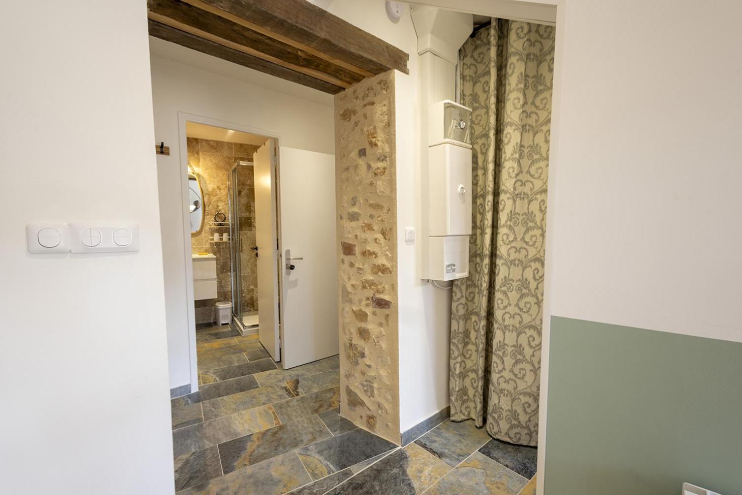L'Emeraude - 1 A 4P - Wifi Fibre - Parking Gratuit Pont-dʼAin Exterior foto